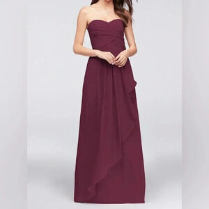 Elegant Strapless Burgundy Evening Gown